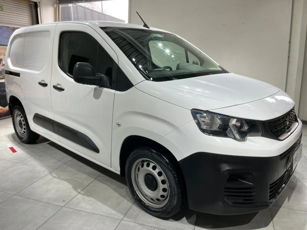imagen 0 de vehiculo con id 2200
